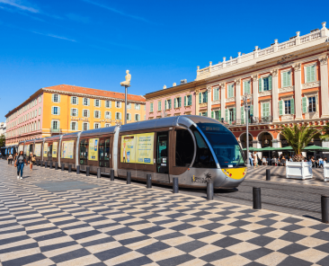 Getting Around Nice: The Complete Transport Guide (2026)